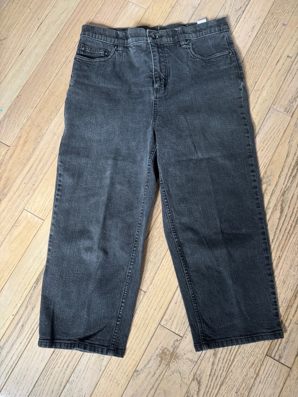 Denim & Co. Tummy Control Black Wash Capri Jeans Size 8